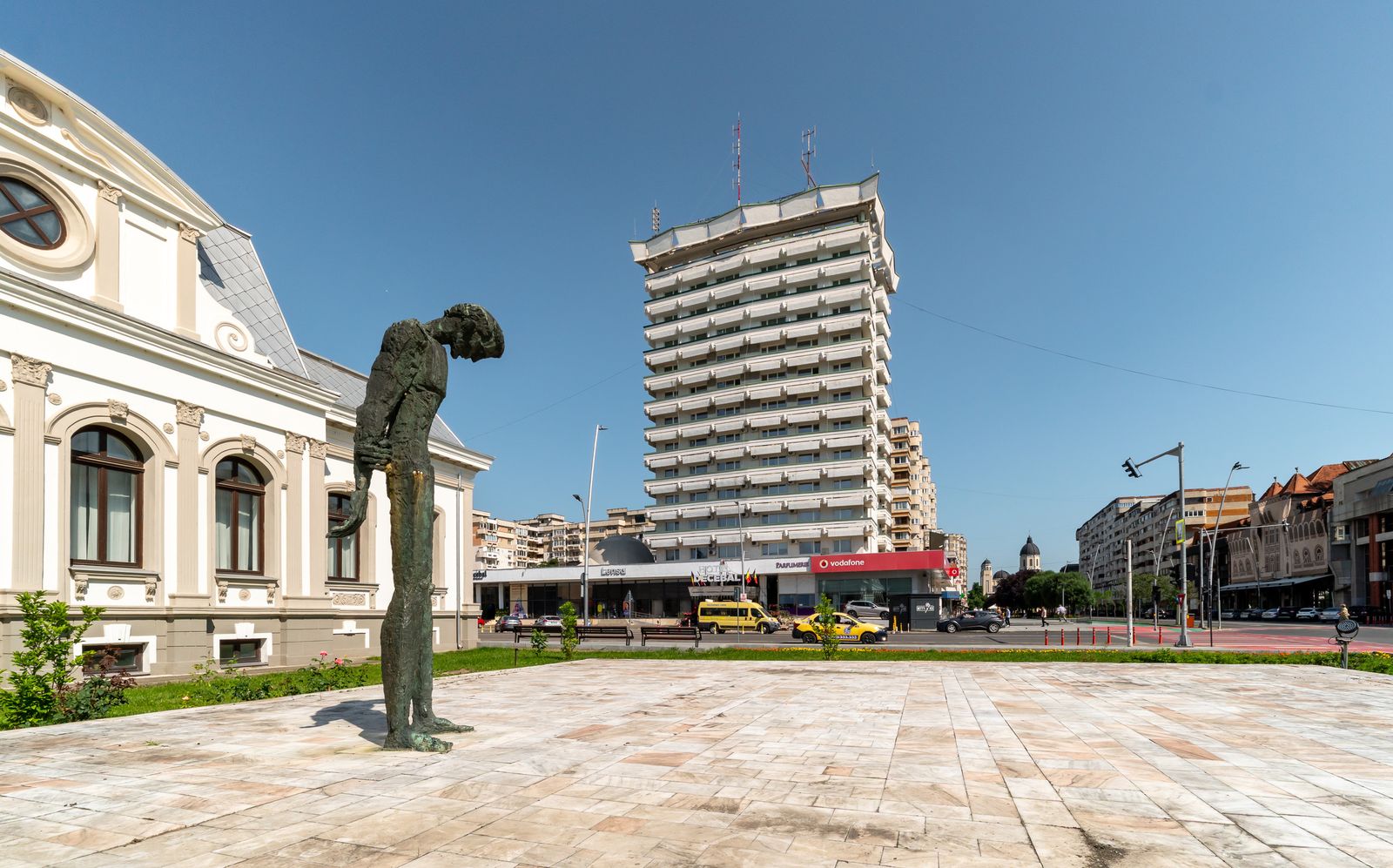 Hotel Decebal din Bacău astăzi